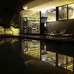 Livaneli Boutique מלון