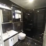 Livaneli Boutique מלון