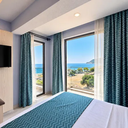 Livaneli Boutique 4*